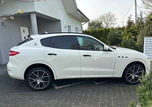 Maserati Levante cena 269000 przebieg: 48000, rok produkcji 2020 z Elbląg małe 301